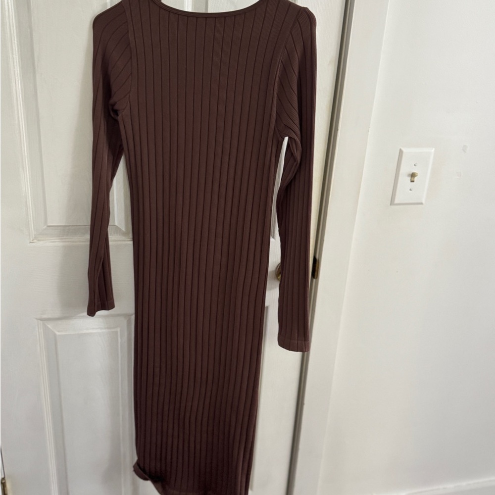 Elegant Brown Ribbed Knit Dress
